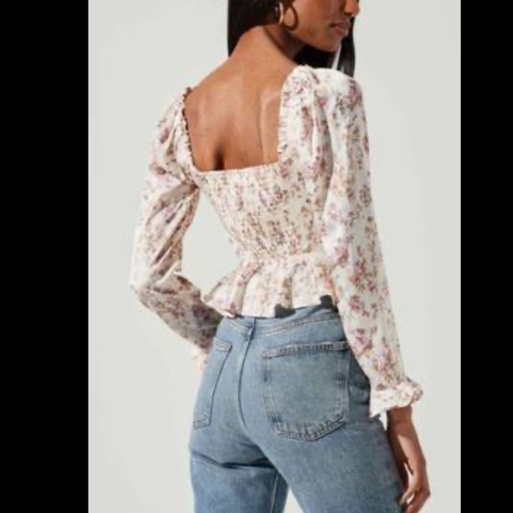 ASTR Floral Cropped Top Cottage Core Flounce Large Sweetheart Neckline Feminine - Picture 2 of 8